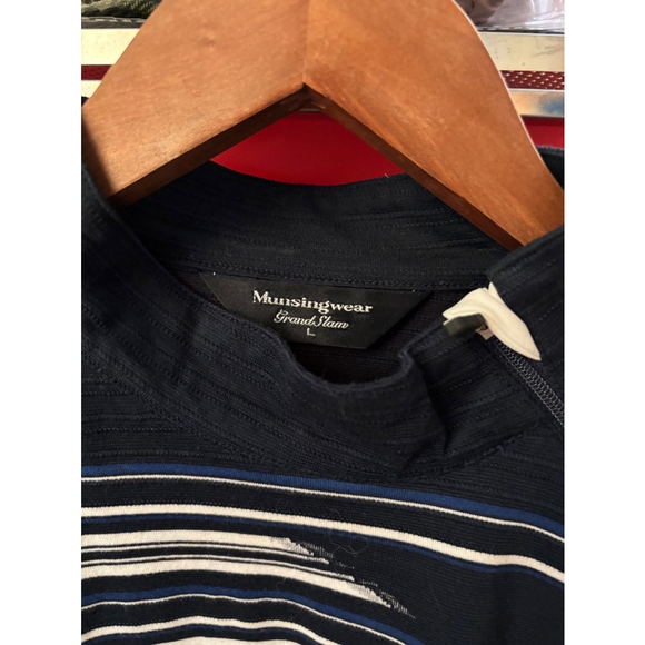 Men's Munsingwear Shirt, Size L, Navy - Picture 3 of 6